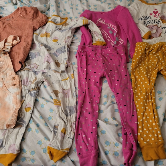 Size 3T bundle - Picture 5 of 5